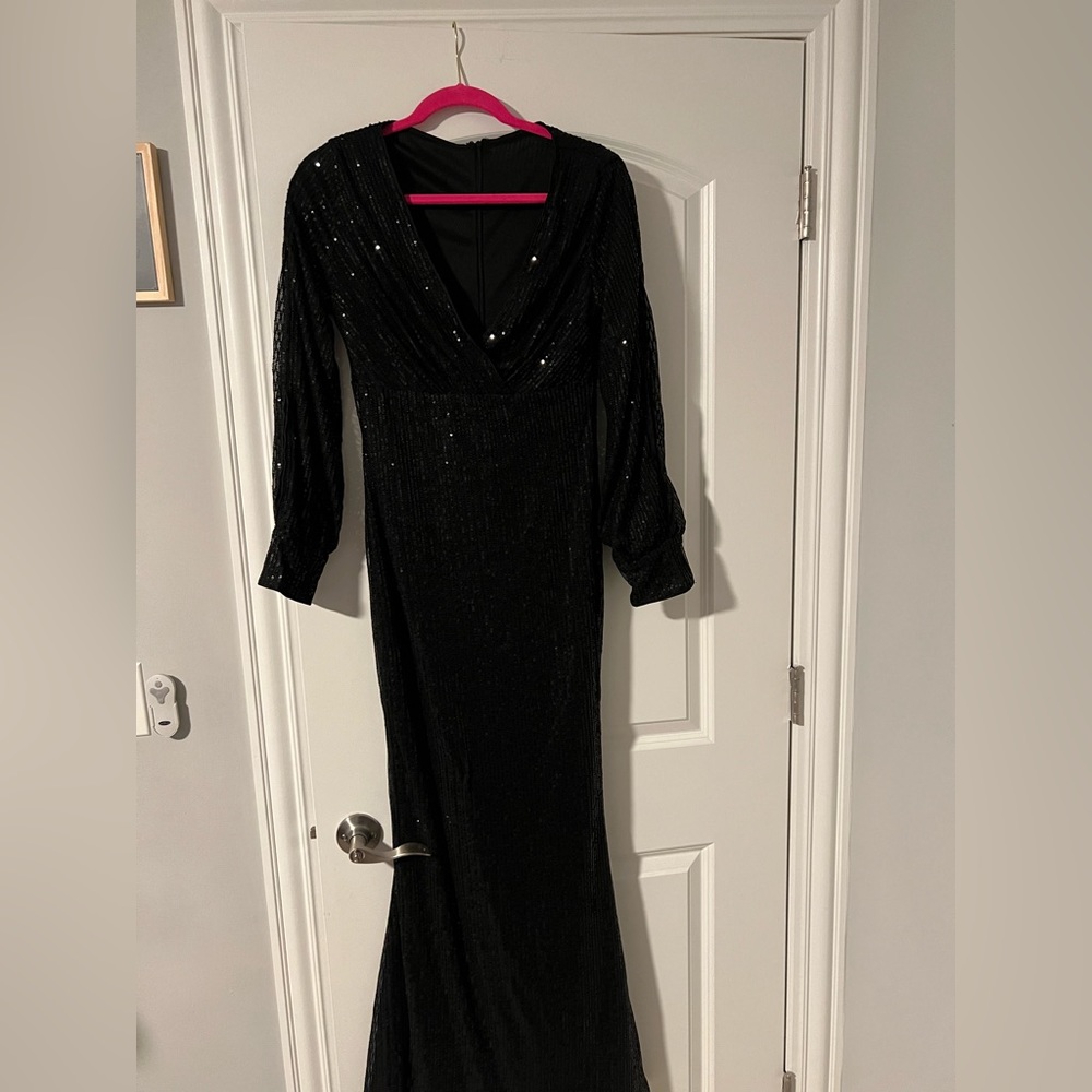 New No Tag- Women’s Evening Gown with Sleeves Size 12 XL